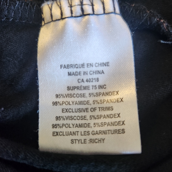 Floral & Black Blackarv Hoodie Shirt - Picture 4 of 4